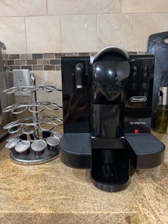 DeLonghi Nespress Machine 1