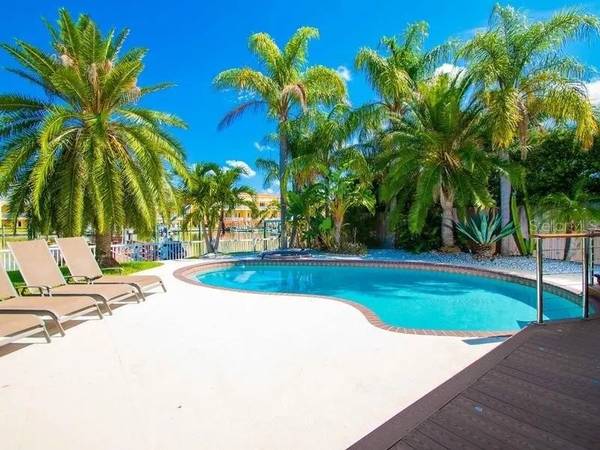 $150 / 3br - 2513ft2 - VACATION RENTAL ONLY! Wonderful WATERFRONT luxury home (Clearwater Beach, FL)63976135521667123