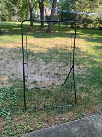 Steel bounce-back standing net 1