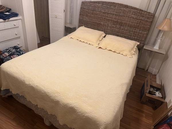 Queen bed 1