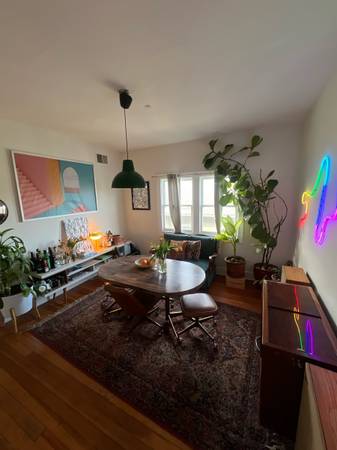 $930 / 3br - Room Available in 3-Bedroom Duplex – West Oakland/Emeryville (Emeryville)63824663398915122
