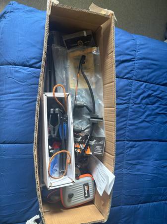 Assorted crossbow accessories 1