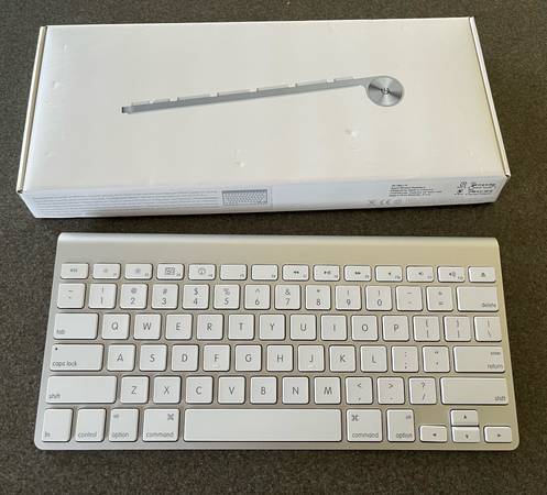 Apple Bluetooth Wireless Keyboard 1