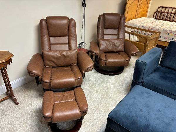 Mcombo Recliner Chairs with Ottoman 1