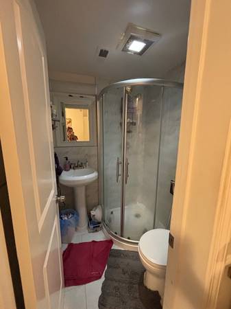 $1,100 / 1br - A furnished room with private bathroom for rent (inner sunset / UCSF)63946807443970123