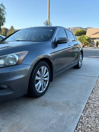 2011 Honda Accord EX-L, título limpio - $5,900 (Escondido)63440481337985122