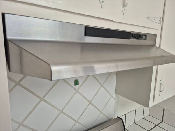 FLASH SALE!!! 30" Broan hood 1