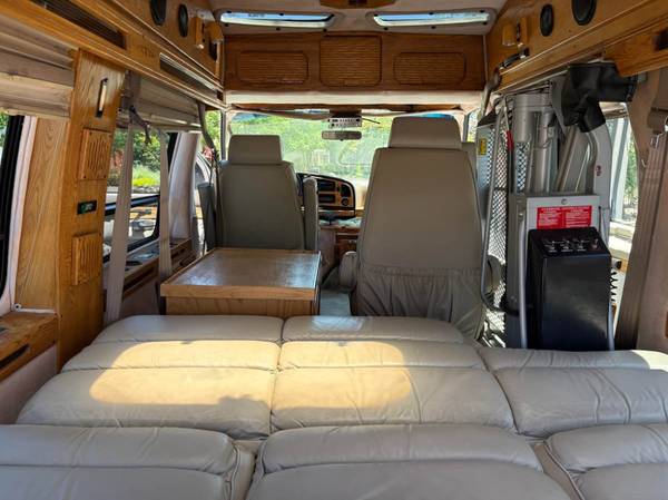1993 Ford E150 V8 Camper-Conversion HANDY-CAP - $7,900 (concord / pleasant hill / martinez)63624193239171122