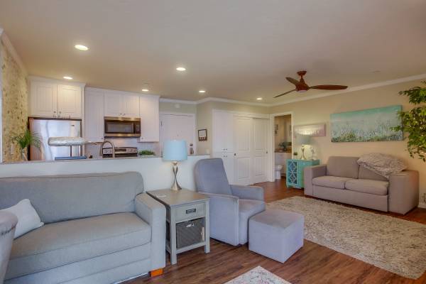 $3,200 / 1br - 629ft2 - OCEAN FRONT Top Floor1 Bed,2 Bath  Avail Oct 9,2025 ONLY $3,200.00 MO. (Pacific Beach)63878472628867124