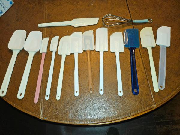 rubber-plastic spatulas 1
