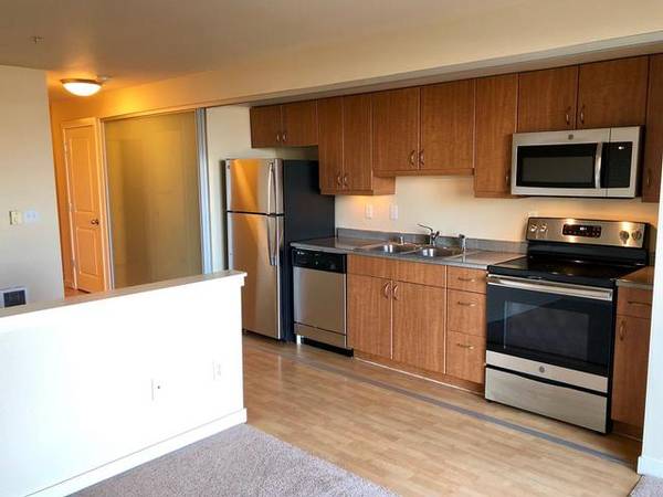 $1,775 / 517ft2 - Limited time offer, endless possibilities -home forever (Seattle, Lower Queen Anne)63862288546563120