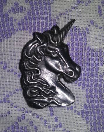 🦄 Unique Vintage UNICORN TRINKET BOX/BROACH 1