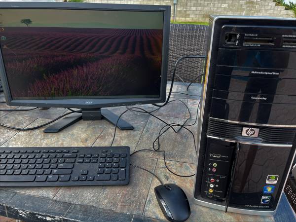 HP Pavillion HPE-130f Desktop Computer Windows 7 Home Premium 1