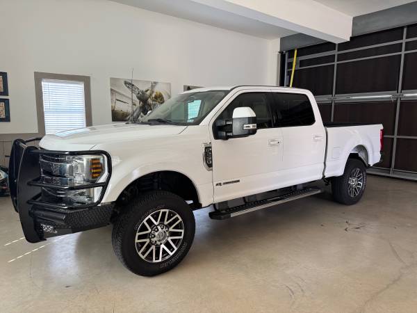 2019 F-250 Lariat 1