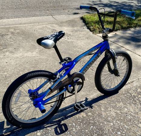 20" Mongoose Outer Limit Freestyle BMX Bike 1