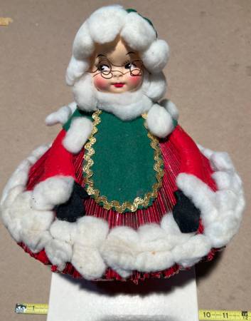 Vintage Handcrafted Mrs. Claus Folded Magazine Pages Centerpiece 1