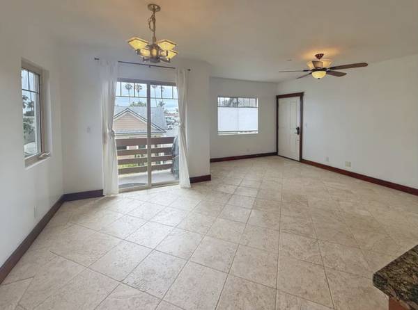 $3,200 / 2br - 863ft2 - Beautiful 2 Bed/2 Bath Townhome -Ventura (Ventura)63800689950851124