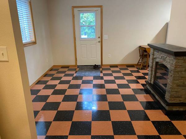 $1,100 / 1br - 475ft2 - 1bed 1bath all utilities paid half of first month (Bellingham)63920959066370120