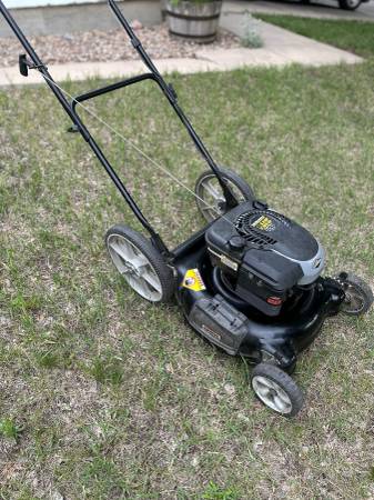 Yard Machine MTD Lawn Mower lawnmower Mulcher Briggs 6.0 HP No bag 1