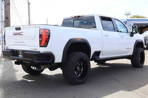 2024 GMC Sierra 2500 AT4X - Photo 5