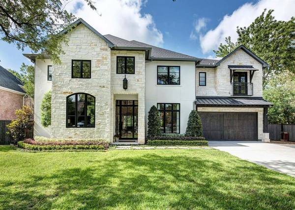 Beautiful house for sale, you'll love it. 1