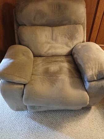 Recliner chairs 1