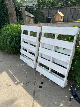 White Pallets 1