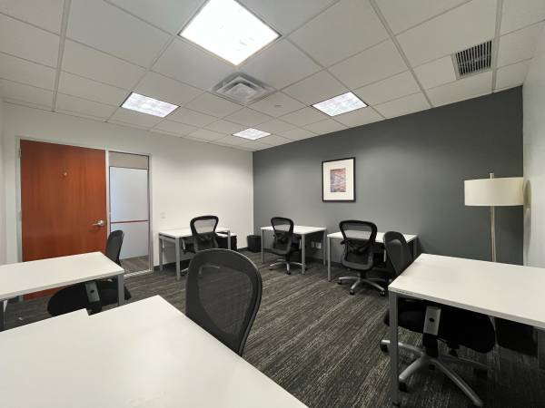 $600 / 25ft2 - Escritorios de Co-working Disponibles a MINUTOS de Times Square!!! (Midtown)63689861567233121