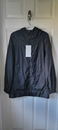 Lululemon No Rain No Gain hooded rain jacket, size 8, black, new with tags 1