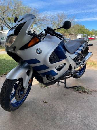2001 BMW 1