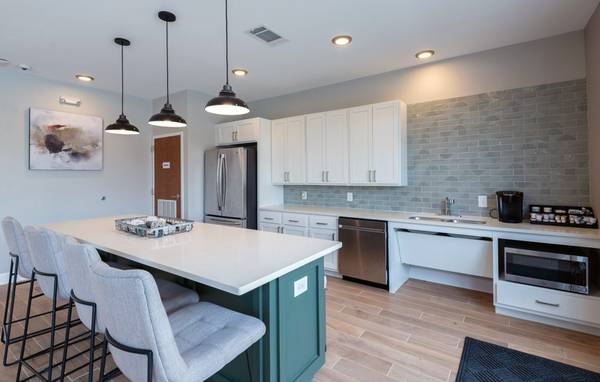 $1,070 / 3br - 1248ft2 - Comfortable 3 bed, 2 bath, prime location! (Dalton)63655087174913124