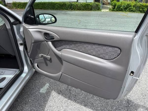 2003 FORD FUSION ZX3 for sale - Bethlehem, PA - craigslist