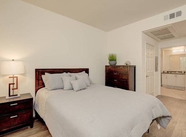 $2,599 / 2br - 971ft2 - Resident Service Staff, Microwave, 2 Bed (2615 E Date Palm, Ontario, CA)64028083276675124