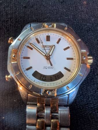 Rare Vintage Seiko Watch SQ100 1