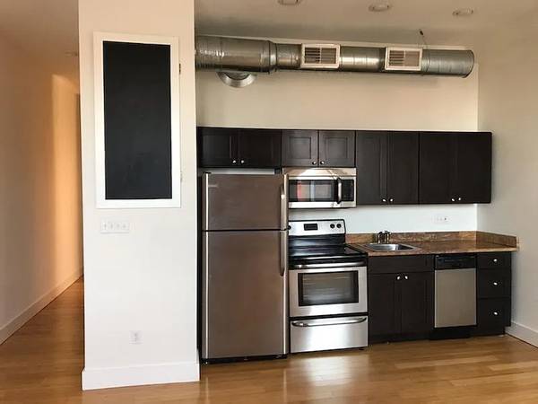 $1,200 / 1br - 875ft2 - High-End, Remodeled Apartment #302 (E. Walnut Hills)63974611649666120