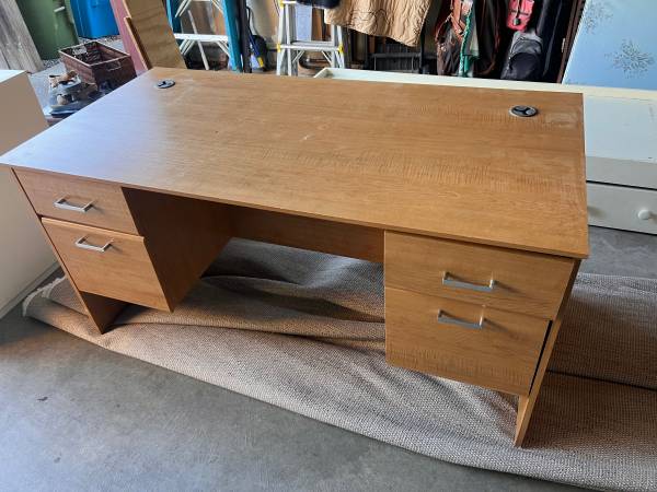 Desk 1