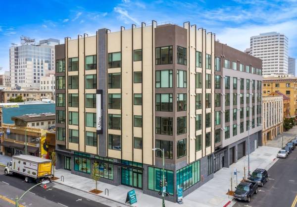 $3,258 / 2br - 953ft2 - Exclusive 2 BR-Boutique Living with Clubroom & Pool! (oakland downtown)63668079237507121