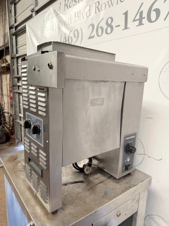 Vertical Bun Toaster 1