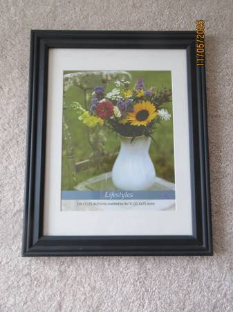 Black photo frames 1