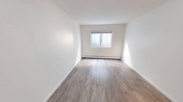 $3,845 / 1br - 553ft2 - Updated Spacious 1BR/1BA Laundry On Site Pet Friendly North Beach (north beach / telegraph hill)64000754542210124