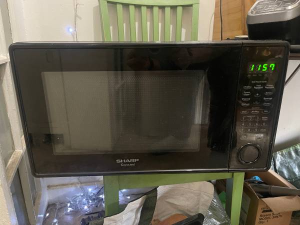 Sharp Carousel Microwave — Works Great, Includes Glass Tray 1