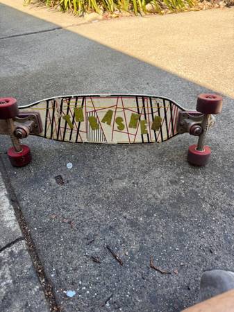 Skateboard arcoíris vintage - $30 (LG o Santa Cruz)63439510832897122