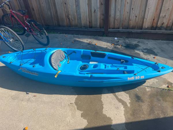 Blue one seater kayak 1