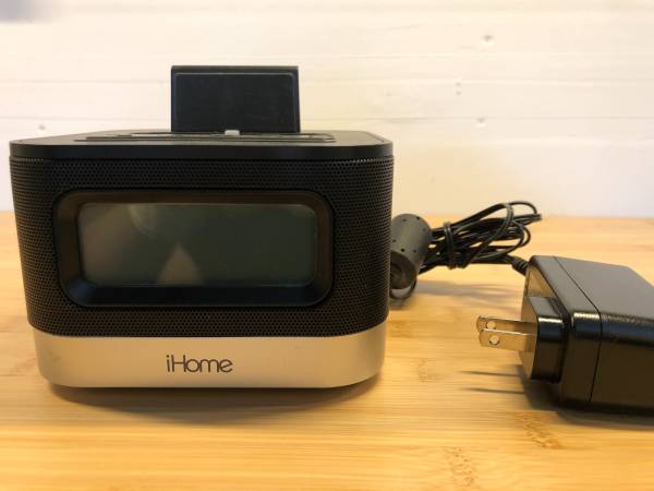 iHome Clock Radio 1
