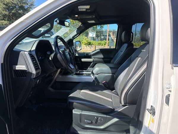 2018 Ford F150 F-150 Platinum*4X4*One - Photo 11
