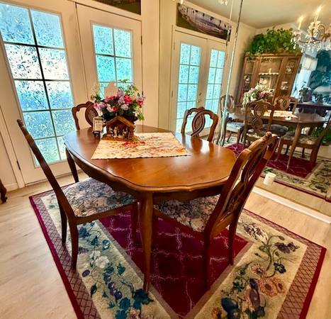 French Provincial Dining Room Set 1