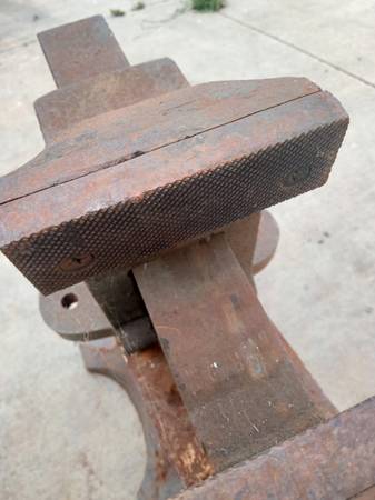 Rock Island vice - $250 (East Hollywood)63471469275905122