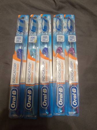 Tooth brushes 1