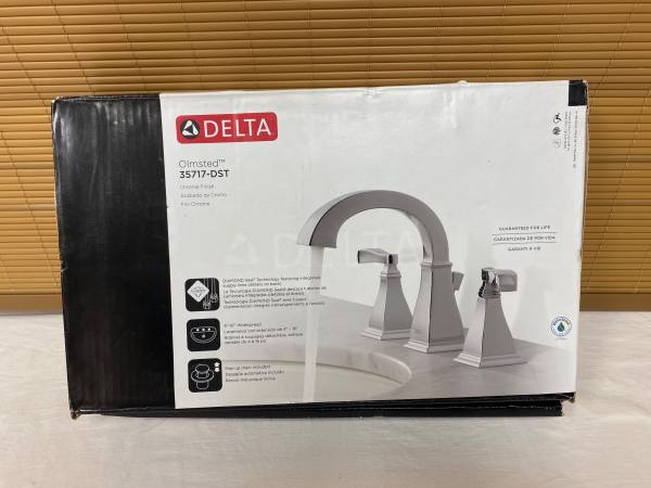 New Delta kitchen faucet Olmsted 35717-DST Chrome finish 1