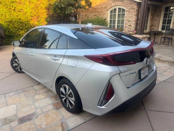 2017 Toyota Prius Prime - $15,995 (Los Alamitos)63470049095553122
